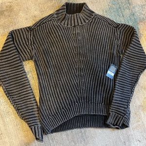 BRAND NEW Lucky Brand size M mock neck sweater